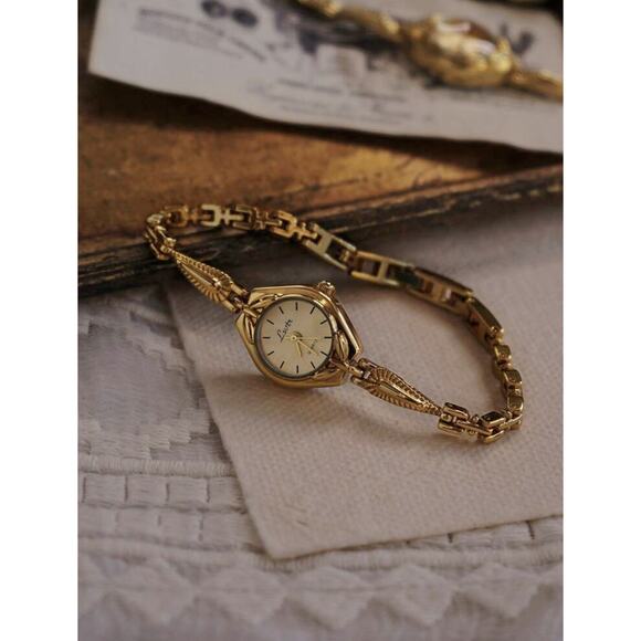 Gold French Vintage Style Unique Dainty Women’s Wrist Watch Trendy Cute Gift main image 3